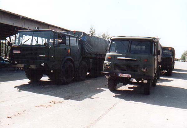 27 TATRA 813 und LO 2002